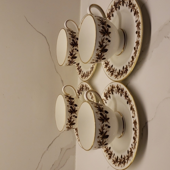 VINTAGE Set of 4 Wedgwood Autumn Vine Cup (2.5" x 3") and Saucer (6"diam… - Picture 2 of 8